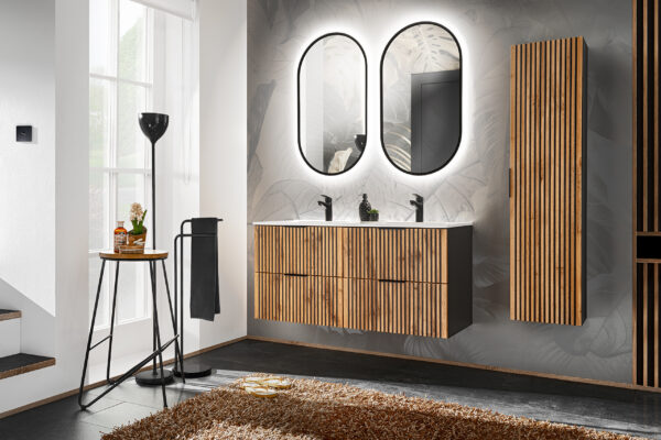 Tall Wall-Mounted Bathroom Cabinet TILO – Black Body – Grooved Wotan Oak Fronts – 35 x 140 x 25 cm - Image 4
